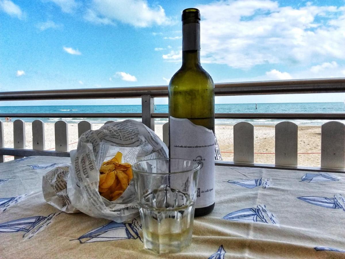 Villa Ittiturismo Il Vecchio E Il Mare Grottammare Exterior foto